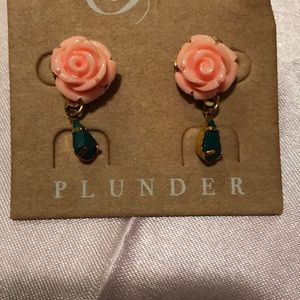 Plunder rose earrings